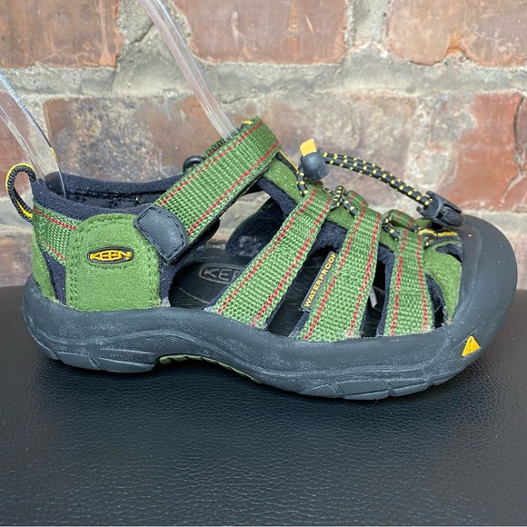Keen Other - Keen Newport H2 Waterproof Sandals Forest Green Unisex Kid's Size 11 Shoes